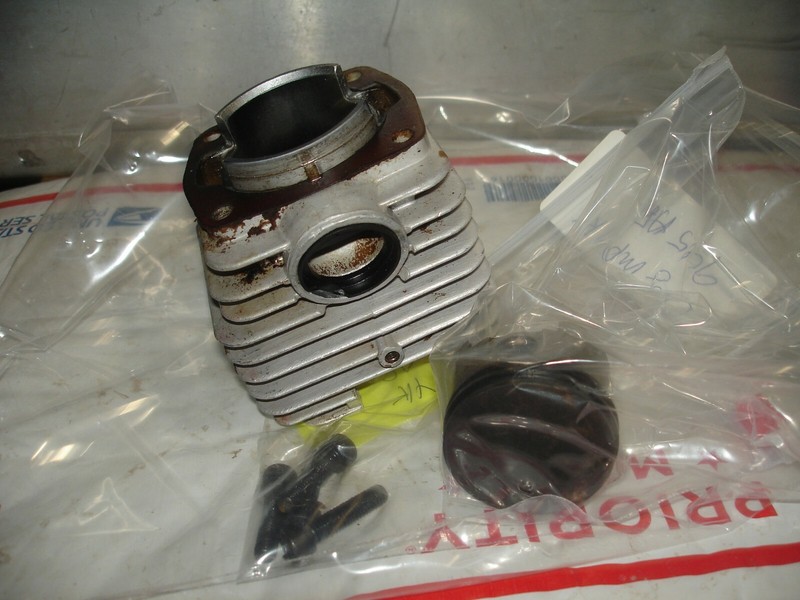 Olympyk 945af piston and cylinderchainsaw part only bin 504 olympic