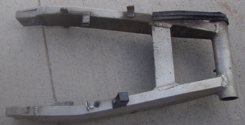 2002 Kawasaki Ninja ZX600 ZX 600 ZX600J J1 Rear Swingarm Swivel Arm Pivot Swing