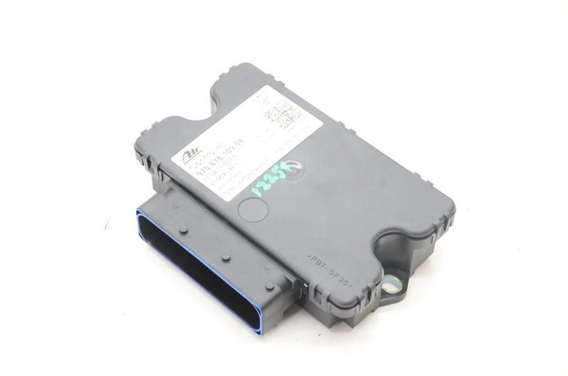 10-16 PANAMERA Turbo AWD Parking Brake Control Module 97061810908
