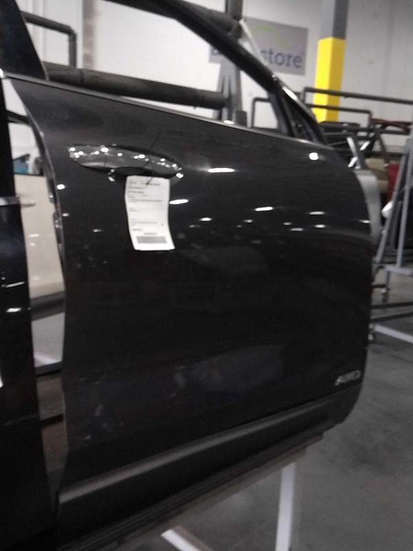 2019 Kia Sorento Right Front Door Grey 665250 Used 106K Miles OEM