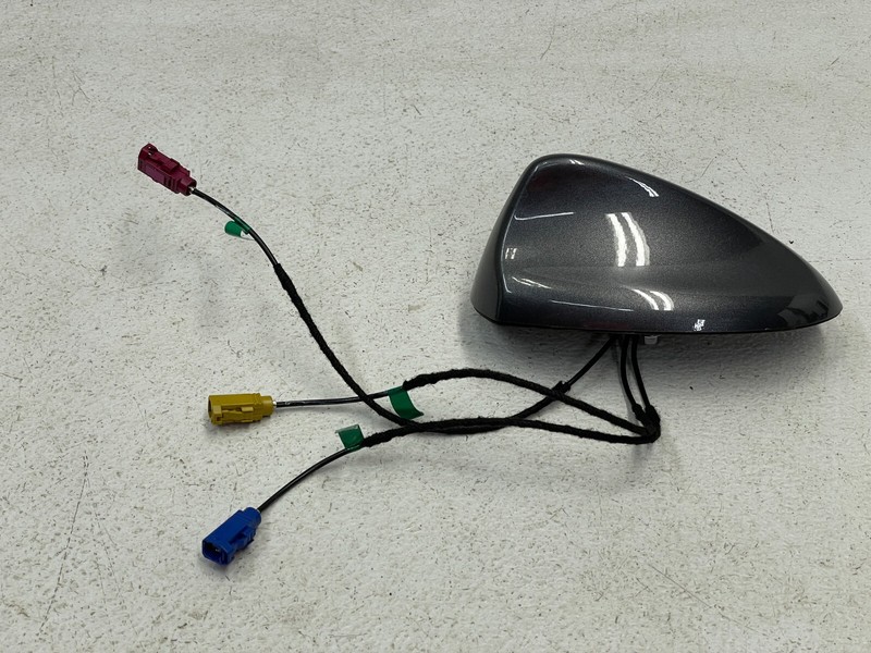 2018-2022 Alfa Romeo Stelvio Rear Roof Shark Fin Antenna Cover Gray 1526 OEM