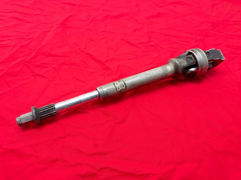 10-19 BMW F10 F13 5/6/7 Series AWD Steering Column Lower Swivel Joint Shaft OEM✅