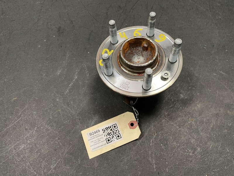 Rear Left Wheel Hub 2018 Buick Encore 13593158 2016 2017 2019 2020