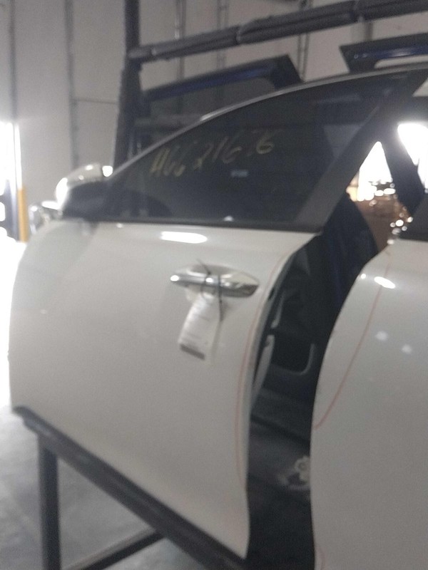 2017 KIA Optima Left Front Door White 643993 4DR SED Used 98K Miles