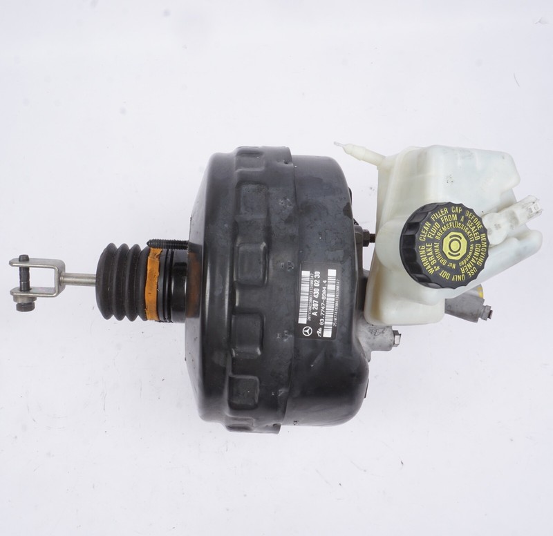 10-17 Mercedes W207 E350 C300 Master Cylinder Power Brake Booster OEM