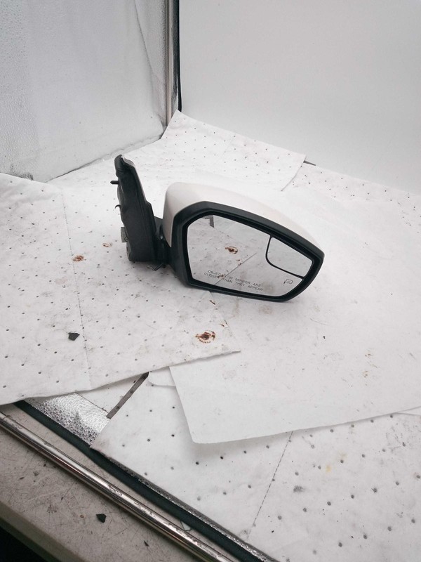 2019 Ford Escape Right Door Mirror Assembly White OEM 630931 104K Miles