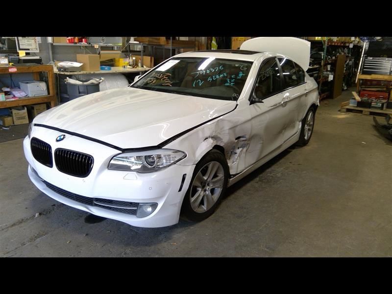 Automatic Transmission 8 Speed 2.0L 4 Cylinder AWD Fits 13 BMW 328i 680445