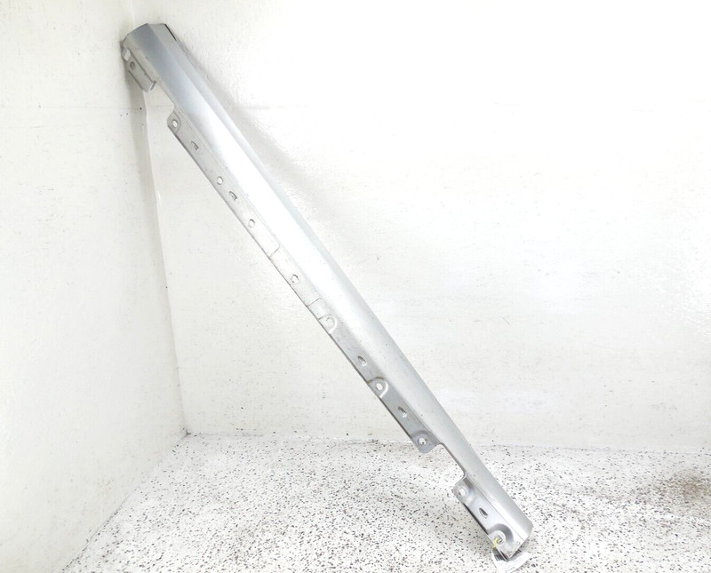 06 07 Mercedes-Benz C280 Rocker Panel Side Skirt Moulding Passenger Right RH OEM