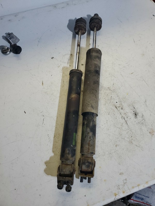 85 Mercedes R107 380SL shock absorbers, front Bilstein B36-0707 untested