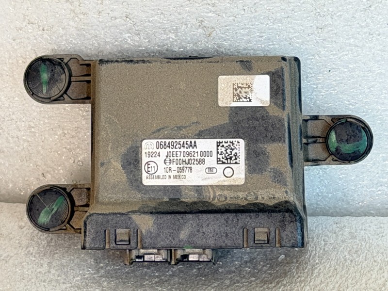 19-23 Ram 1500 2500 3500 Network Gateway Control Module 068492545AA OEM