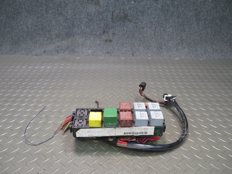 1999-2004 PORSCHE 911 996 FUSE RELAY BOX MODULE 98661205703