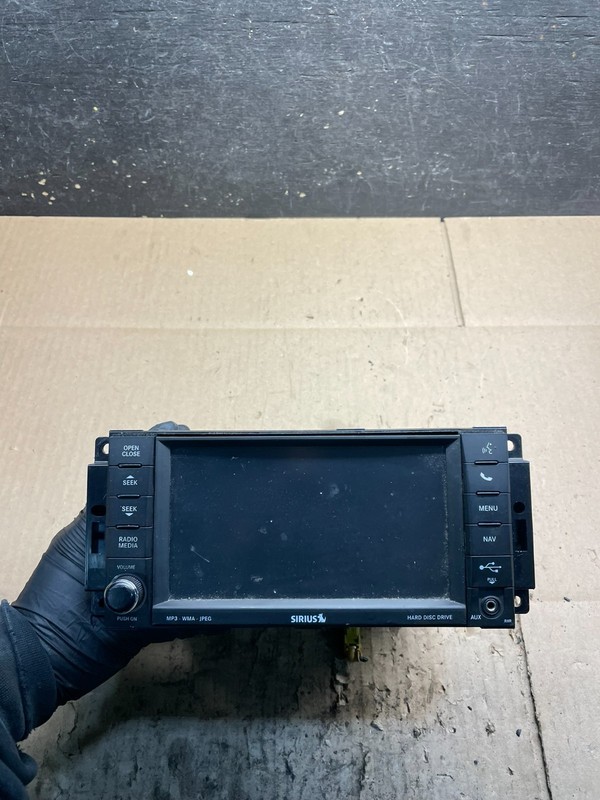 2007 2013 Jeep Dodge Chrysler Screen Display CD Player Satellite Radio V9131 DG