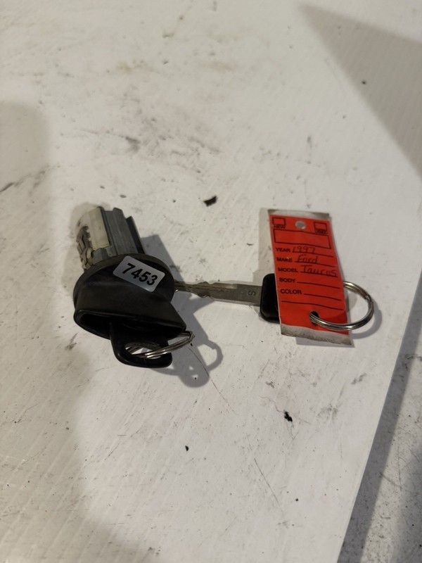 1997 FORD TAURUSIgnition Switch w/ TWO KEYS OEM