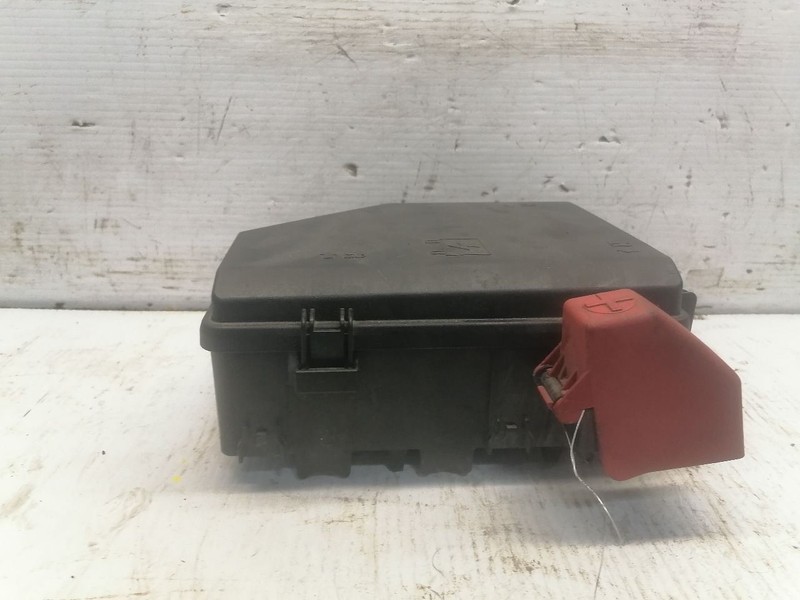 Fuse Box Engine Without Tow Package Fits 10 TRAVERSE 1518664