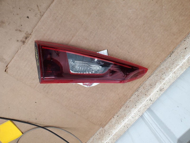Driver Tail Light Sedan Decklid Mounted Fits 14-18 MAZDA 3 289480