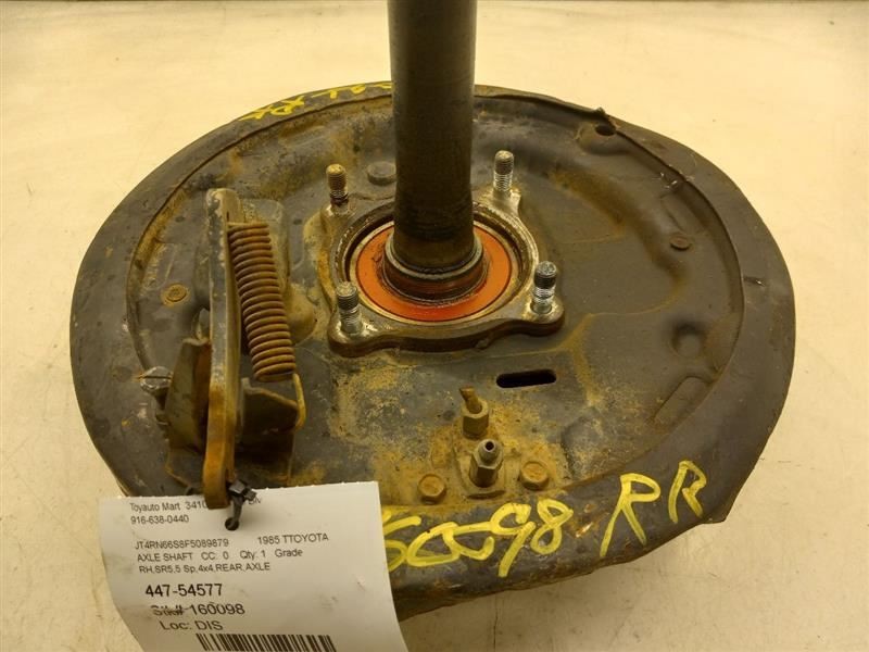 79-85 TOYOTA PICKUP SR5 4X4 MT PASSENGER SIDE REAR AXLE SHAFT ASSEMBLY