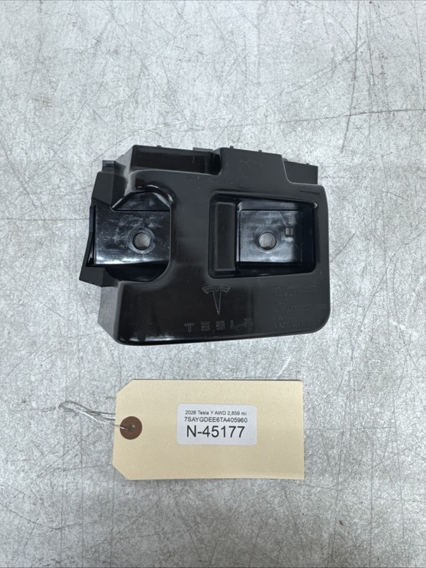 2026 Tesla Model Y Rear Right Tail Lamp Bracket 1932681-00-C 45177 J2