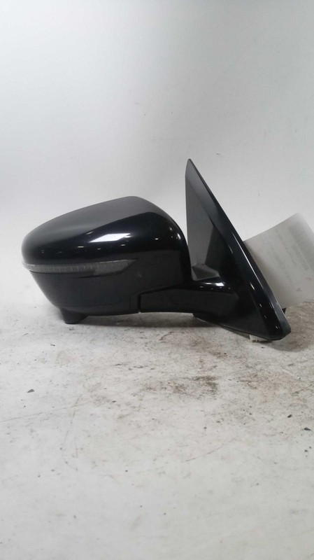 Used Right Door Mirror fits: 2018 Nissan Pathfinder power w/o camera non-heated