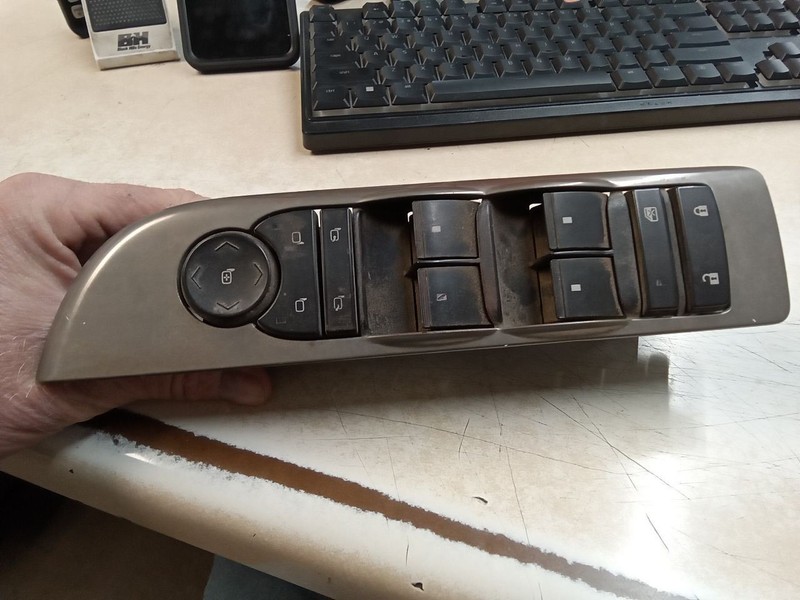 SIERRA150 2010 Front Door Switch 526102
