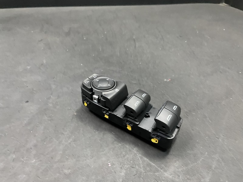 Front Left Door Master Power Window Switch 2021 Cadillac XT4 84583136 2019 -2023
