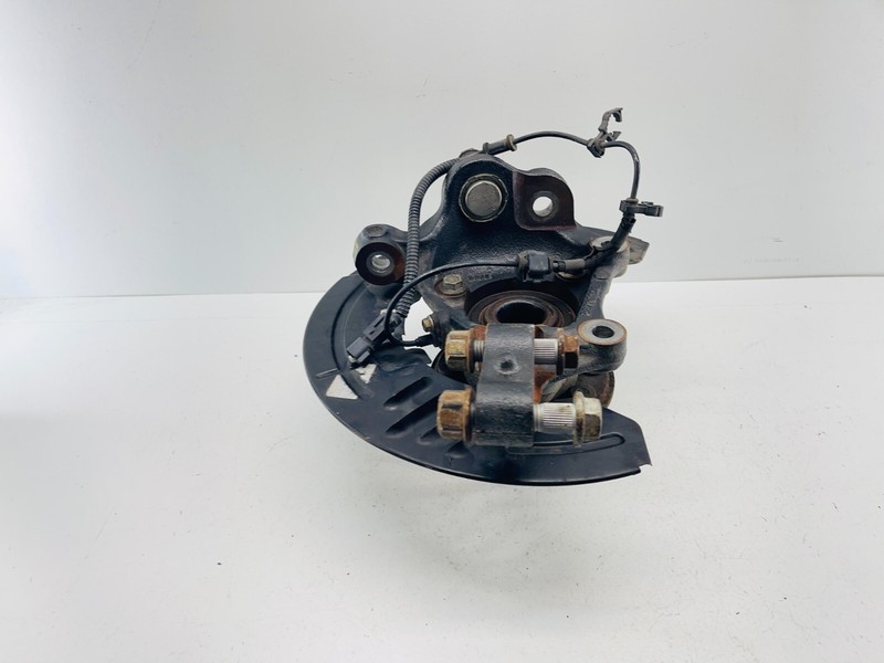 2014-2019 CADILLAC CTS FRONT LEFT DRIVER SIDE SPINDLE KNUCKLE HUB OEM