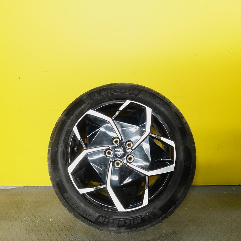 2022-2024 HYUNDAI IONIQ 5 WHEEL RIM ALLOY W/TIRE 235/55 R19 OEM 52910GI110