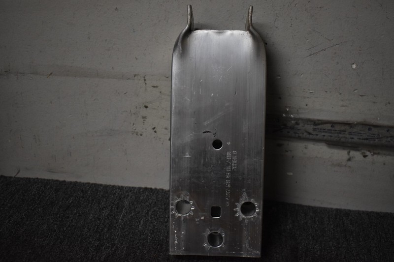 2020-2021 MERCEDES BENZ GLB 250 REINFORCEMENT BRACKET FACTORY OEM