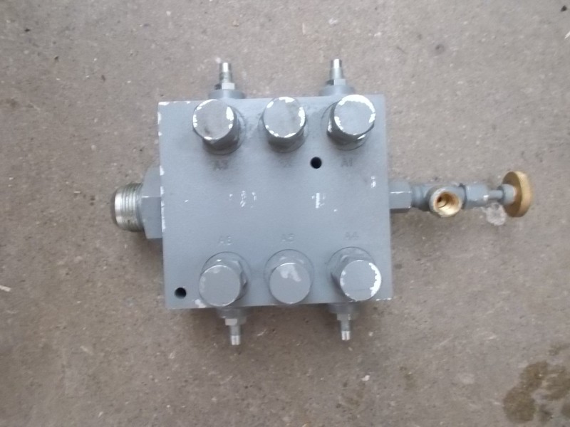 Industrial Manifold Assembly 1KX5-0001 08-0208 *FREE SHIPPING*
