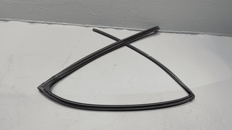 Toyota Camry Rear Door Driver Side Window Run Channel Weatherstrip Seal OE 18-24