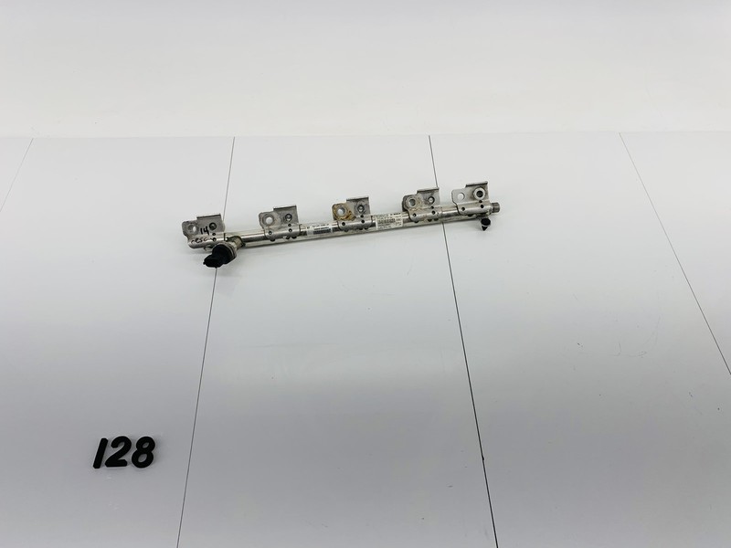 13-19 FORD ESCAPE 2.0L GASOLINE ENGINE MOTOR FUEL INJECTOR RAIL TUBE OEM