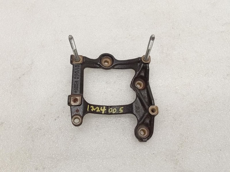 2009-2018 Toyota RAV4 Camry Highlander A/C Compressor Mount Bracket 125020V040