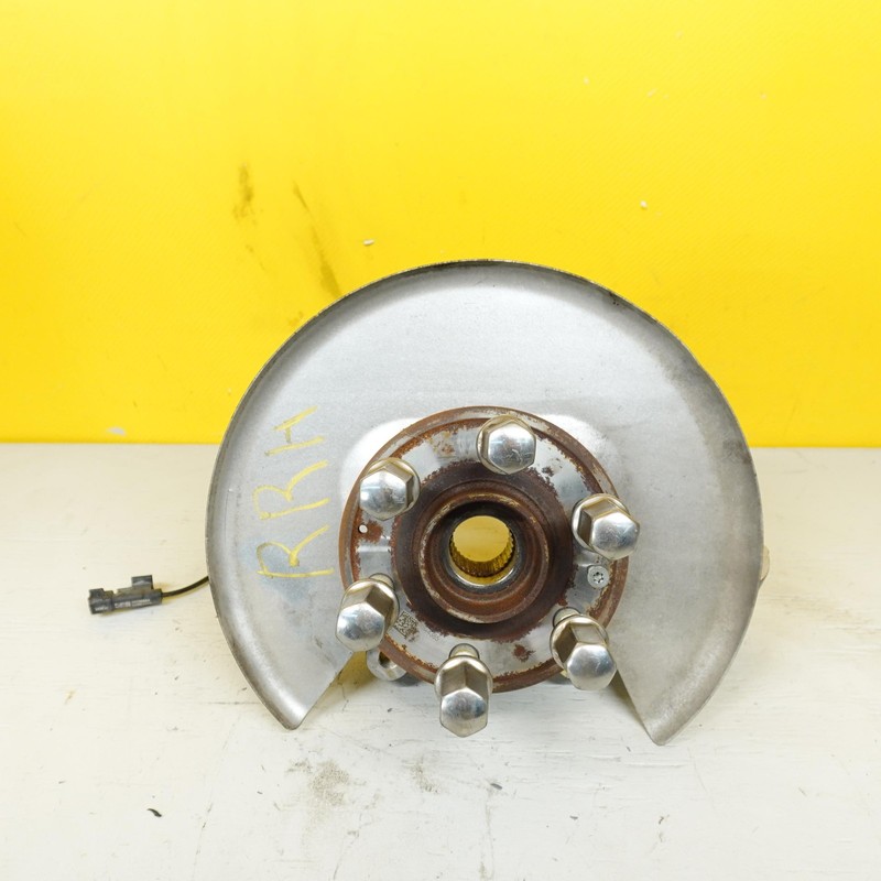 2018-2024 CHEVROLET TRAVERSE REAR RIGHT SPINDLE KNUCKLE WHEEL HUB OEM 22995250