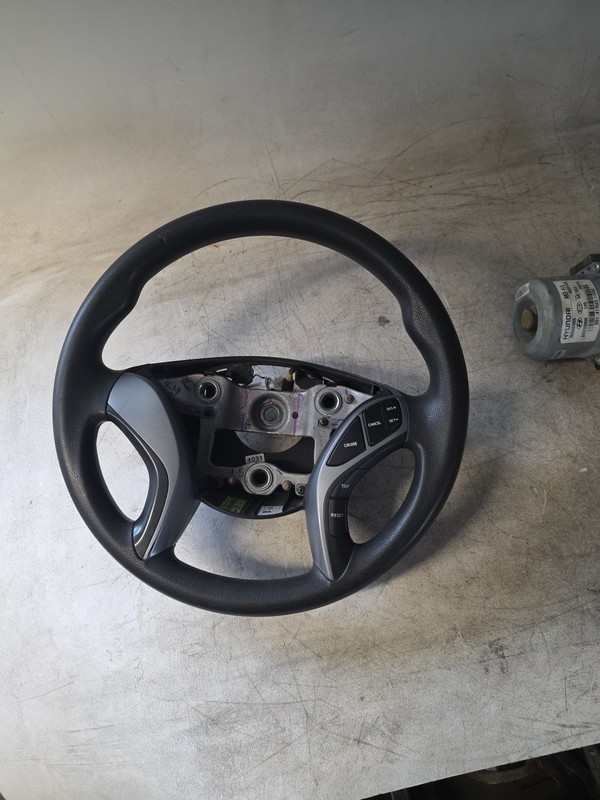 2014-2016 Hyundai Elantra Black Steering Wheel w/ Cruise 56110-3Y100RY OEM