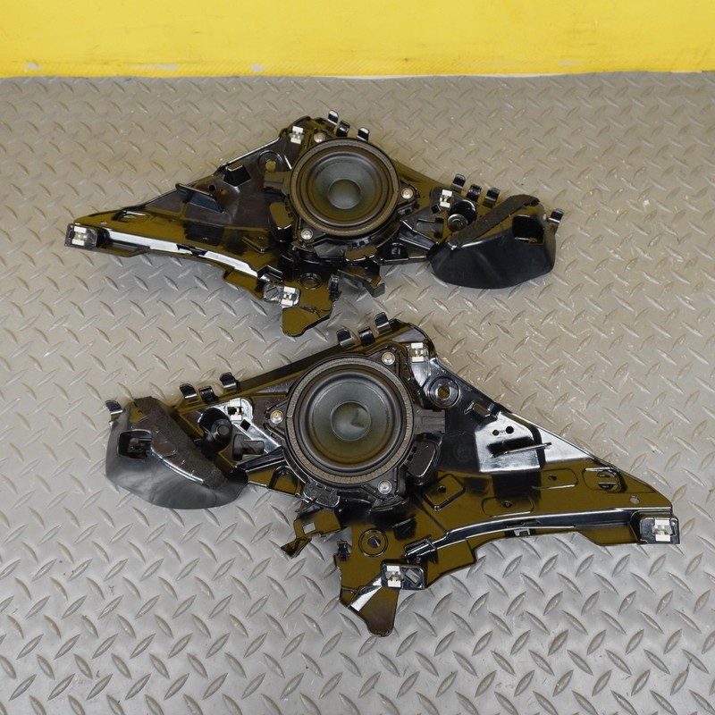 2019-2024 AUDI Q3 S-LINE REAR C-PILLAR AUDIO RADIO SPEAKER W/BRACKET SET 2 OEM