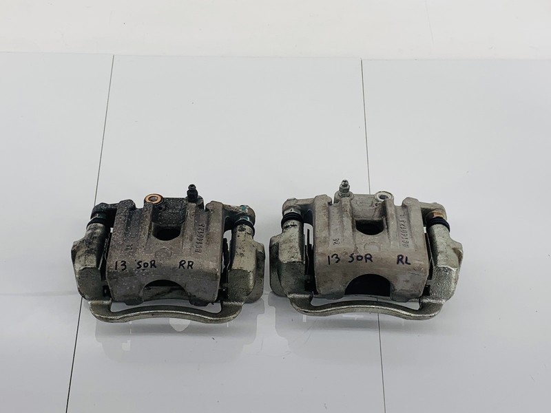 11-13 KIA SORENTO AWD REAR RIGHT & LEFT SIDE ABS BRAKE CALIPER SET OF 2 OEM