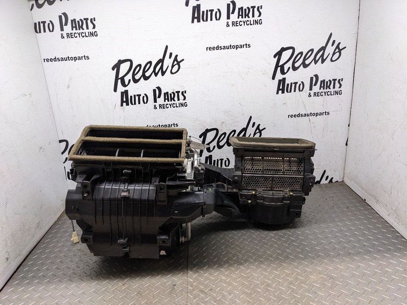 2014-2018 Jeep Wrangler JK OEM AC Heater Core Blower Housing Box1196179