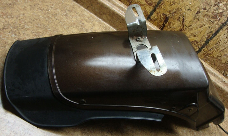 1985 Yamaha Venture XVZ 1200 XVZ1200 D Rear Back Fender Panel Mud Guard Plate