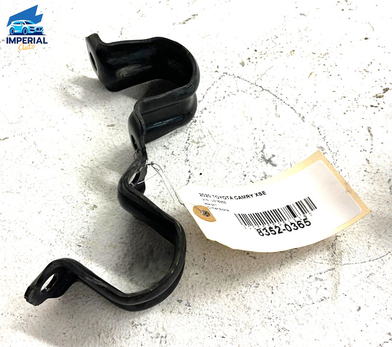 Toyota Camry XSE 18-23 Rear Right or Left Suspension Stabilizer Bar Bracket OEM