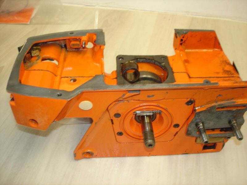 Husqvarna 61practicacrank case chainsaw part only bin544