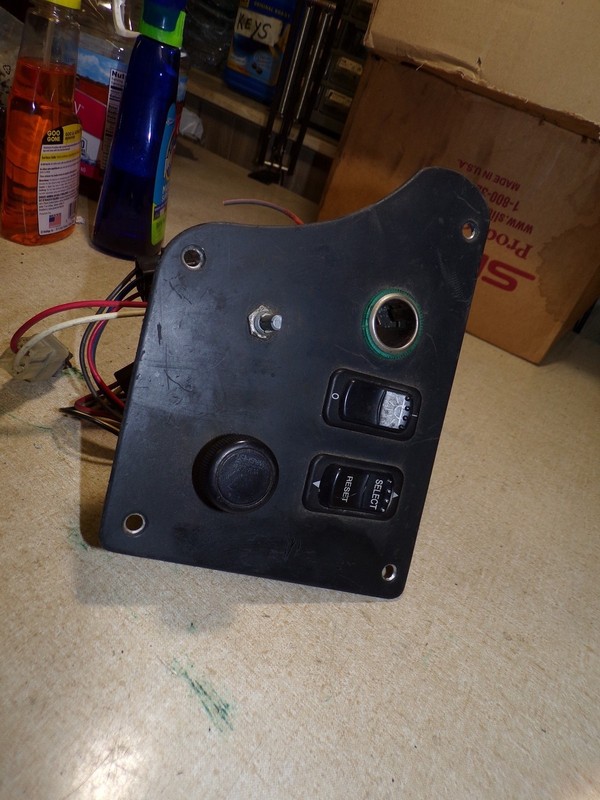 Peterbilt Dash Switch Panel 17-05015M002-001 *FREE SHIPPING*