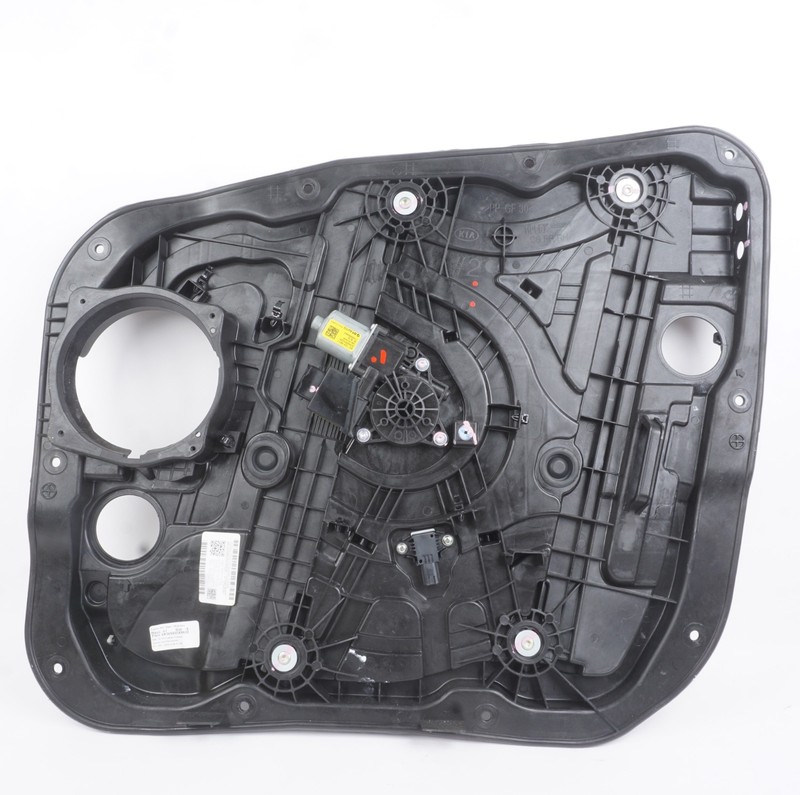 2016 - 2020 Kia Sorento Front Right Side Door Window Regulator OEM