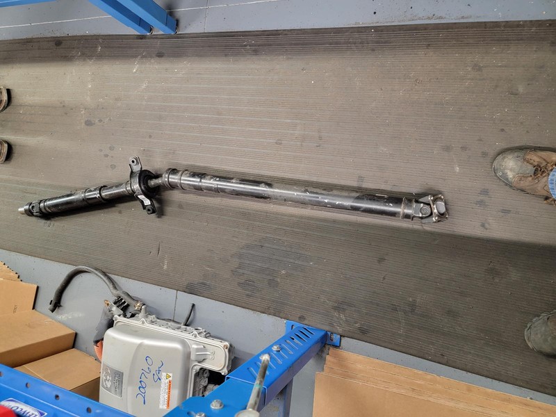 20-'24 SUBARU OUTBACK Rear Drive Shaft assembly 2.5L 10k miles OEM