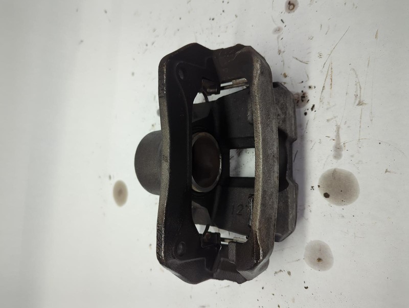 2018 HONDA ACCORD Left driver front Caliper LX 66k miles OEM 18 19 20 21 22