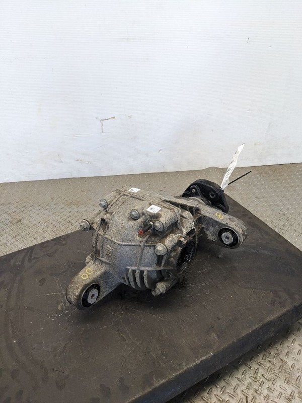 Carrier Rear Axle 6.0L Fits 14-17 CAPRICE 1132496