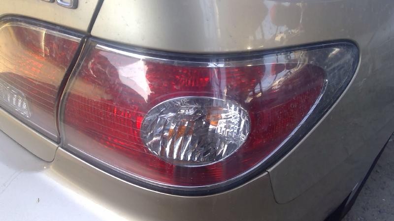 Tail Light Assembly LEXUS ES300 Right 02 03