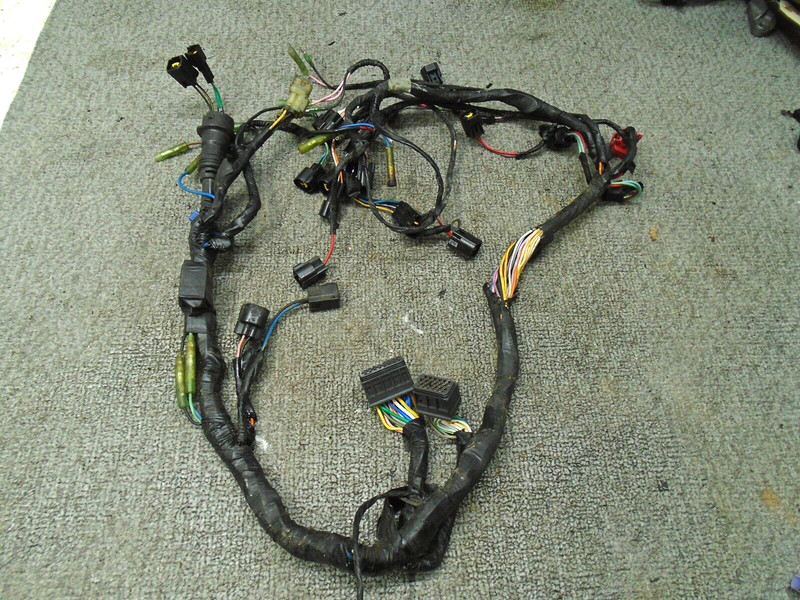 Engine Wire Harness Assy 61A-82590-03-00 Yamaha Outboard 1996 225-250 Hp