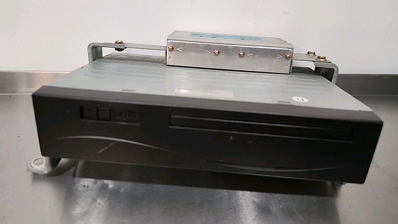Lexus GS300 GS430 ES300 86841-47020 Navigation GPS Player OEM 8601124010
