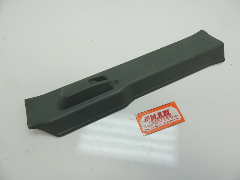 FOR LEFT FRONT FLOOR SILL STEP PLATE CARPET TRIM CAP COVER DRIVER SIDE L LH LF