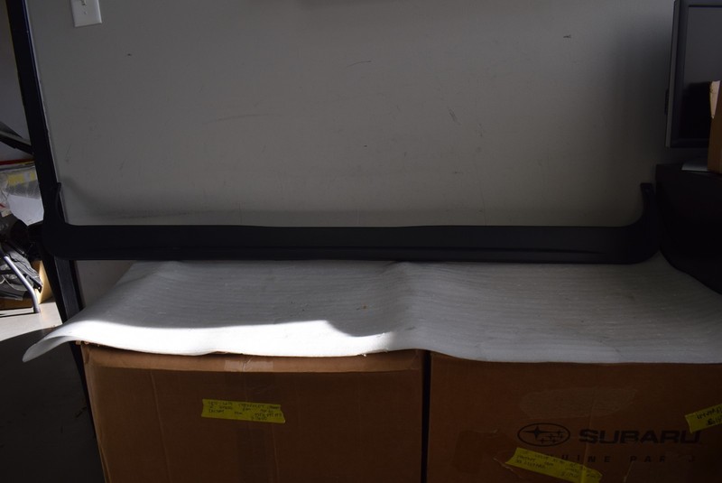 2003-2006 FORD EXPEDITION BUMPER TRIM MOLDING FACTORY OEM
