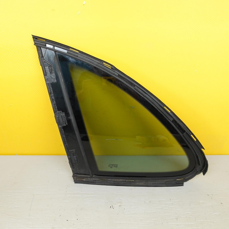 2015-2018 PORSCHE CAYENNE LEFT QUARTER WINDOW GLASS PRIVACY TINT OEM